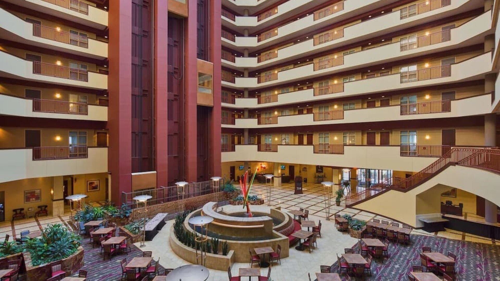 Coworking and lounge area at Embassy Suites By Hilton Charlotte-Concord-Golf Resort & Spa.