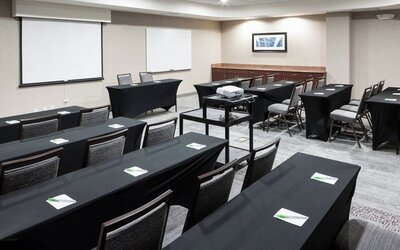 Professional meeting facility at Courtyard Miami Dolphin Mall.
