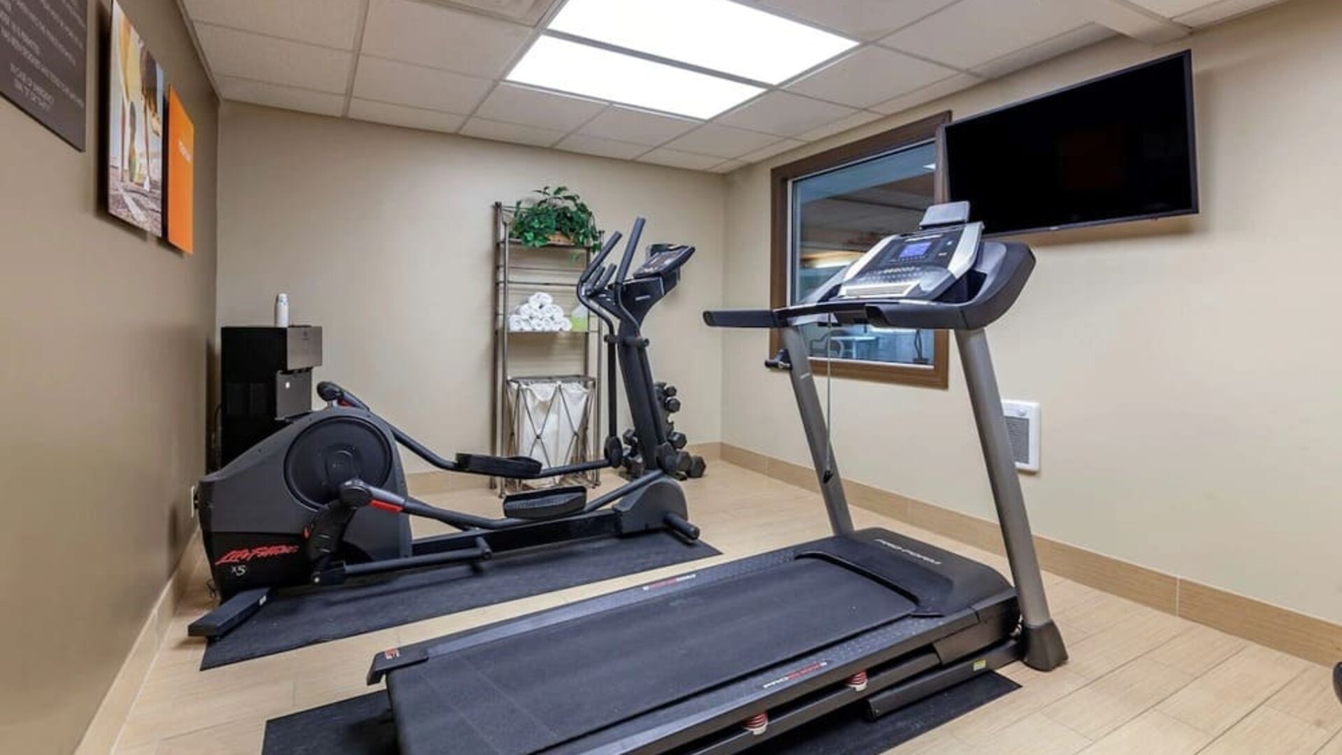 Fitness center at Comfort Inn & Suites Geneva - West Chicago.