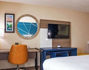 Day use room at Comfort Inn & Suites Geneva - West Chicago.
