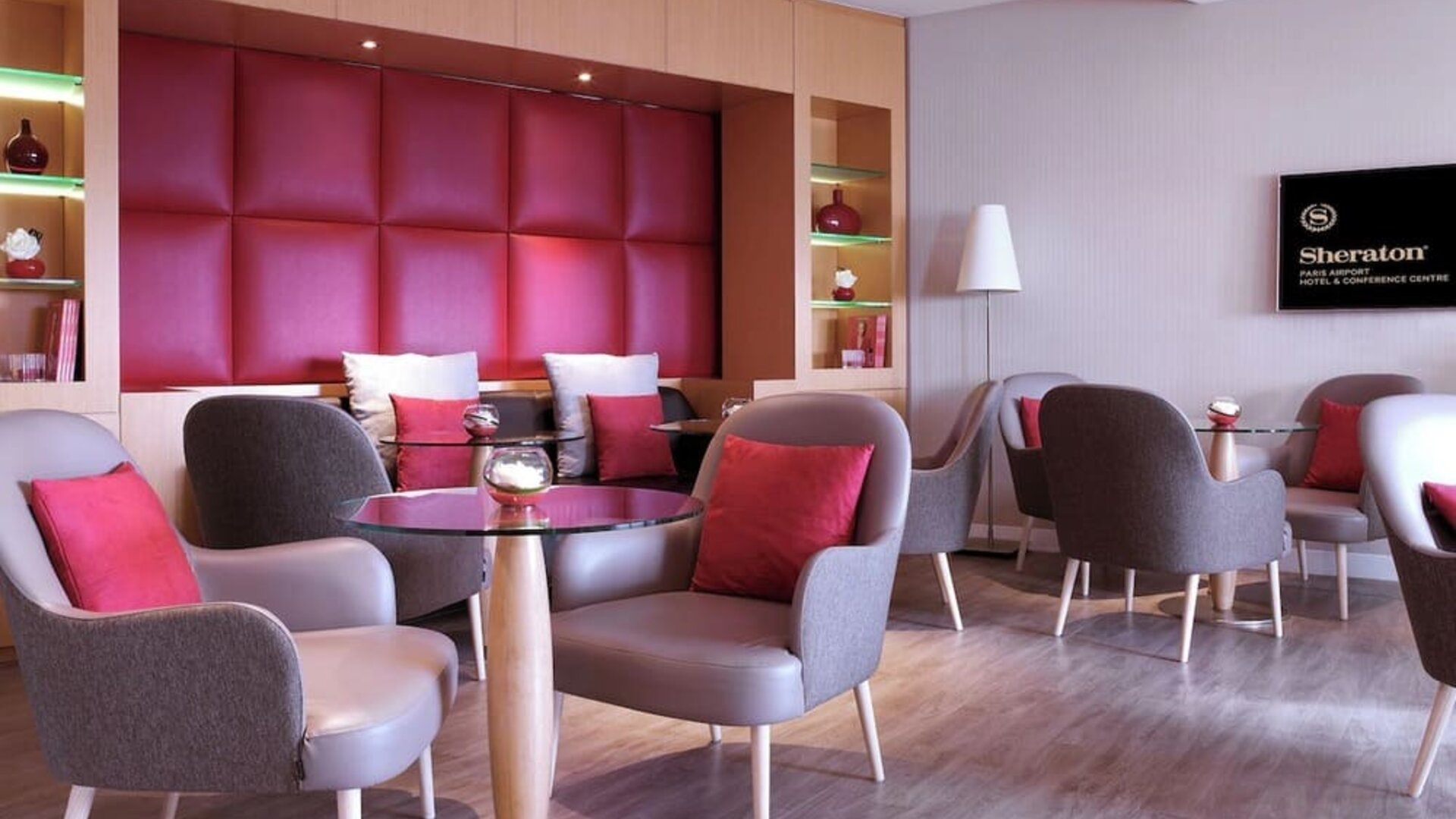 Hotel bar at Sheraton Paris Charles De Gaulle Airport Hotel.