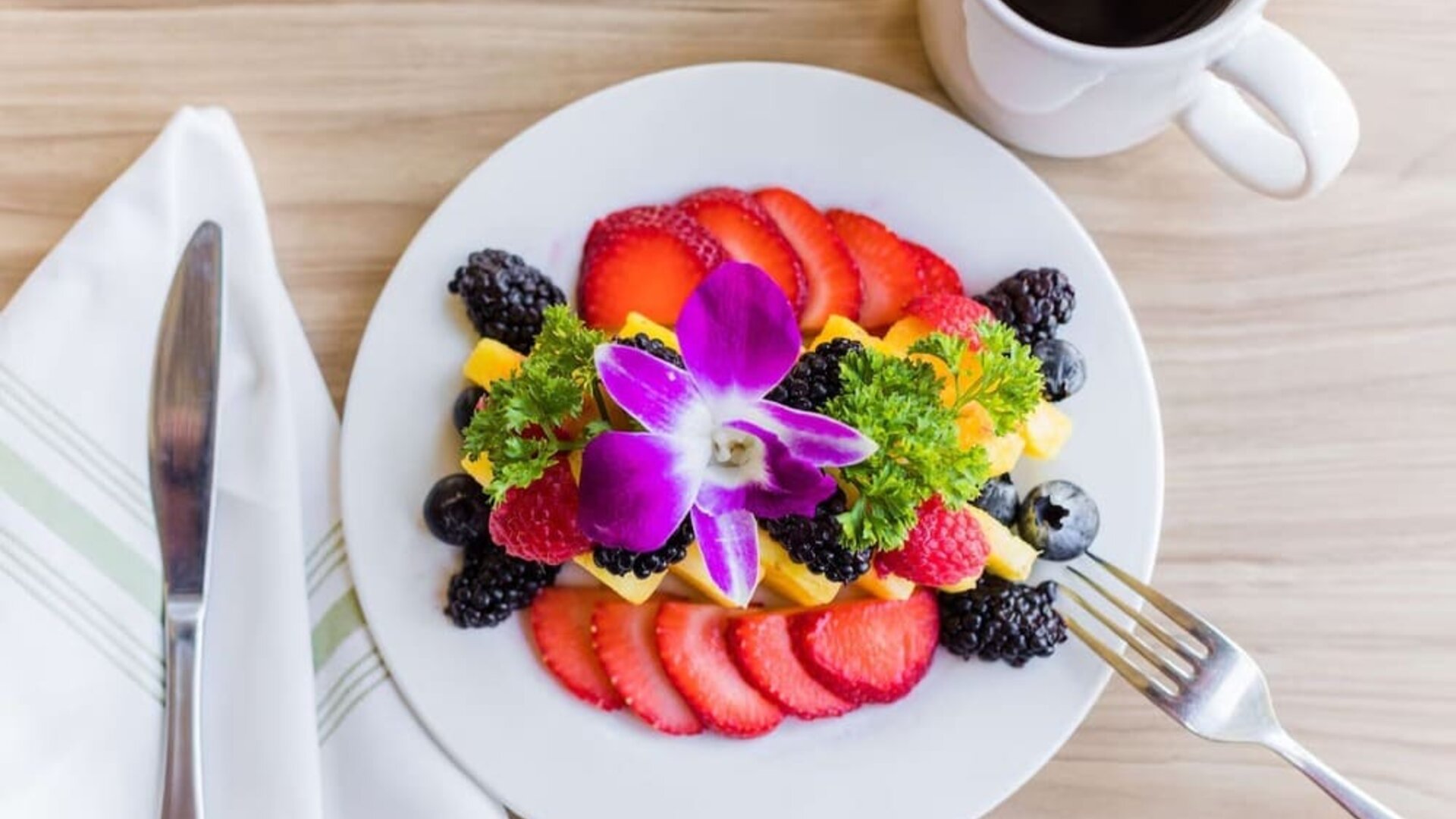 Breakfast available at Embassy Suites By Hilton Oahu Kapolei.