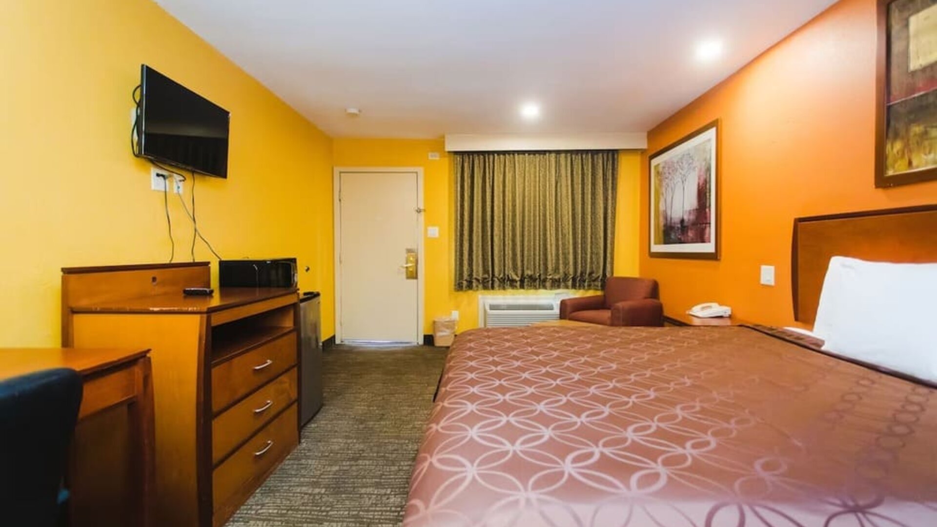 Day use room at Express Inn Gulf Bank.