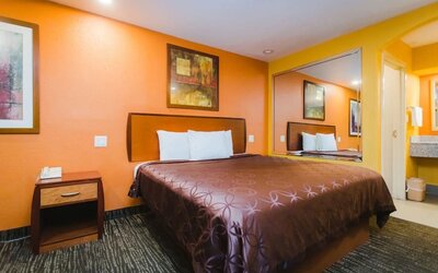 Day use room at Express Inn Gulf Bank.