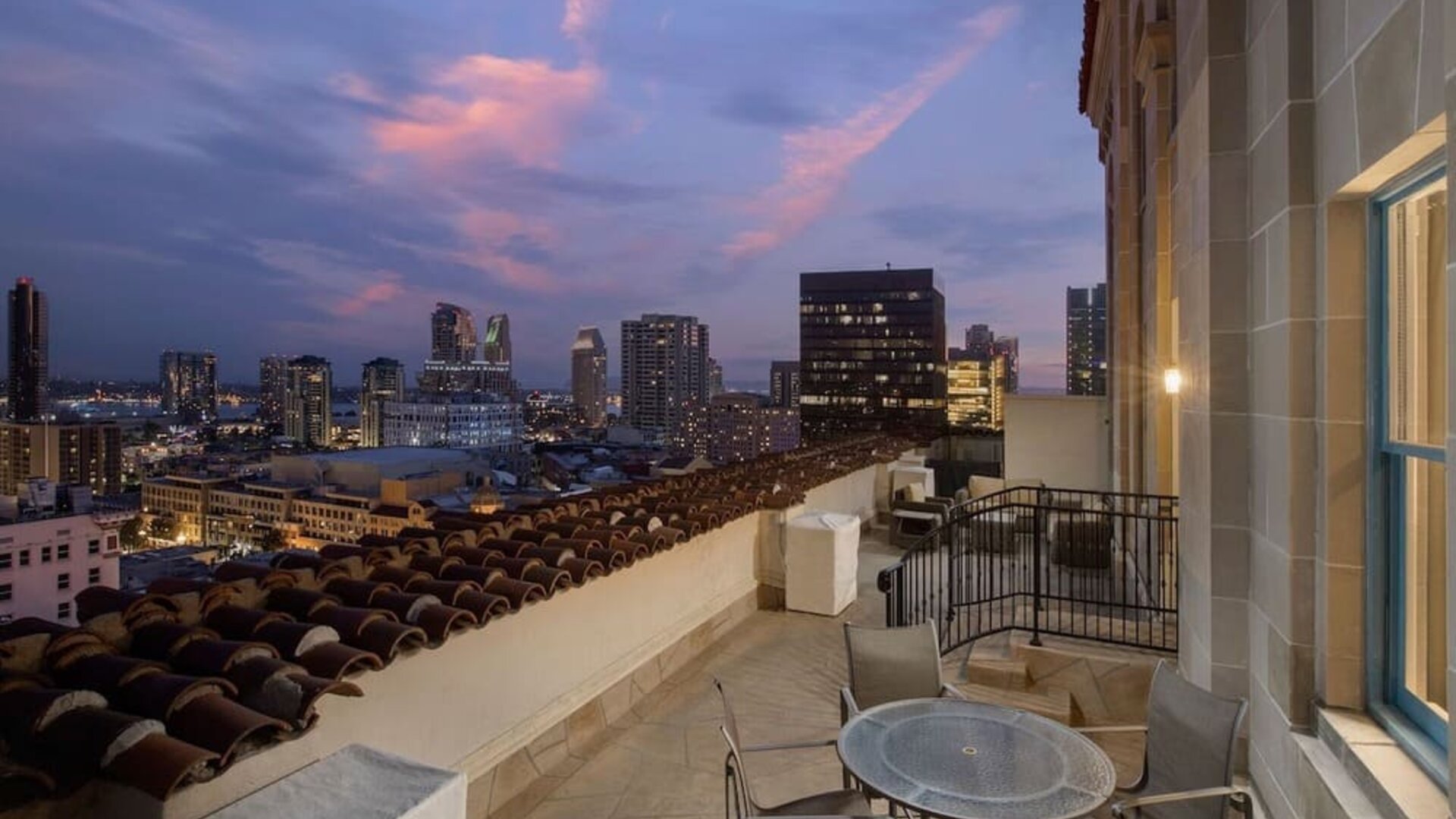 Rooftop terrace at Courtyard San Diego Downtown.