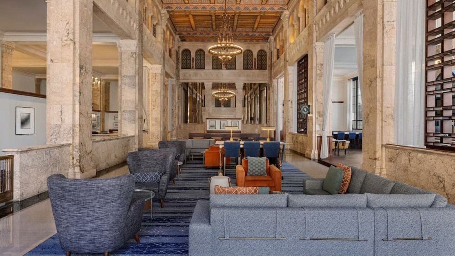 Lounge and coworking space at Courtyard San Diego Downtown.