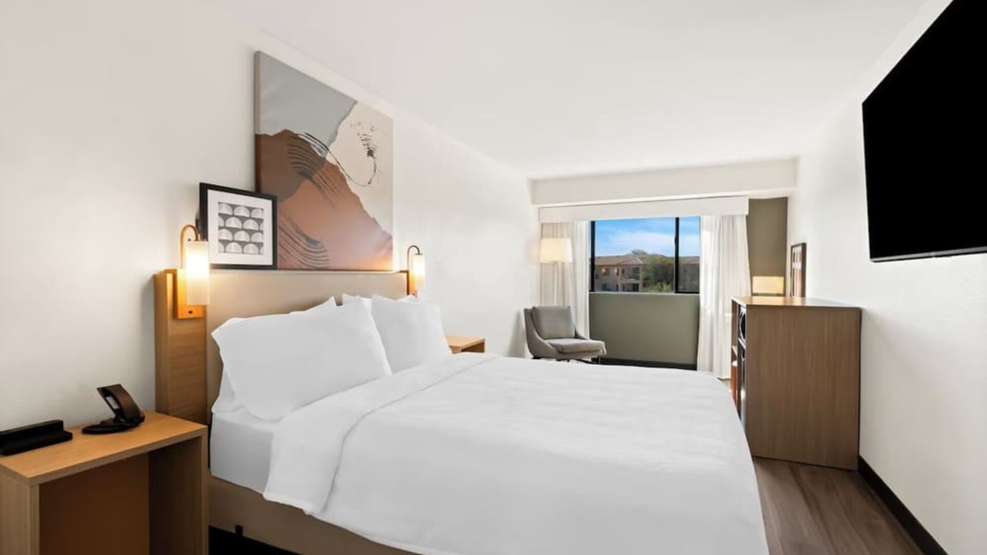 Day use room with natural light at Spark By Hilton Fountain Hills Scottsdale.