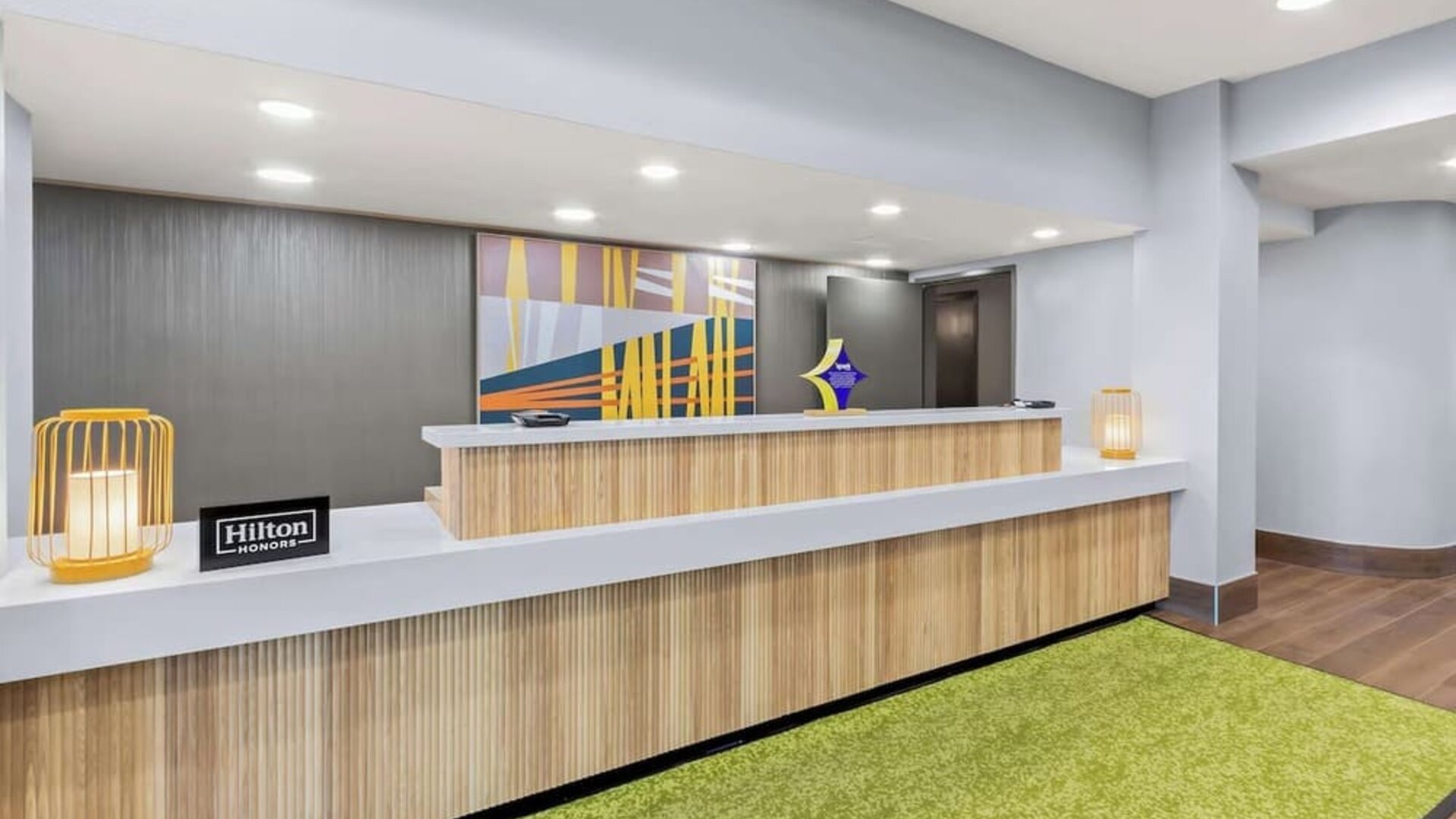 Reception desk at Spark By Hilton Fountain Hills Scottsdale.