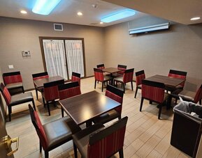 Fabyan meeting room at Comfort Inn & Suites Geneva - West Chicago.