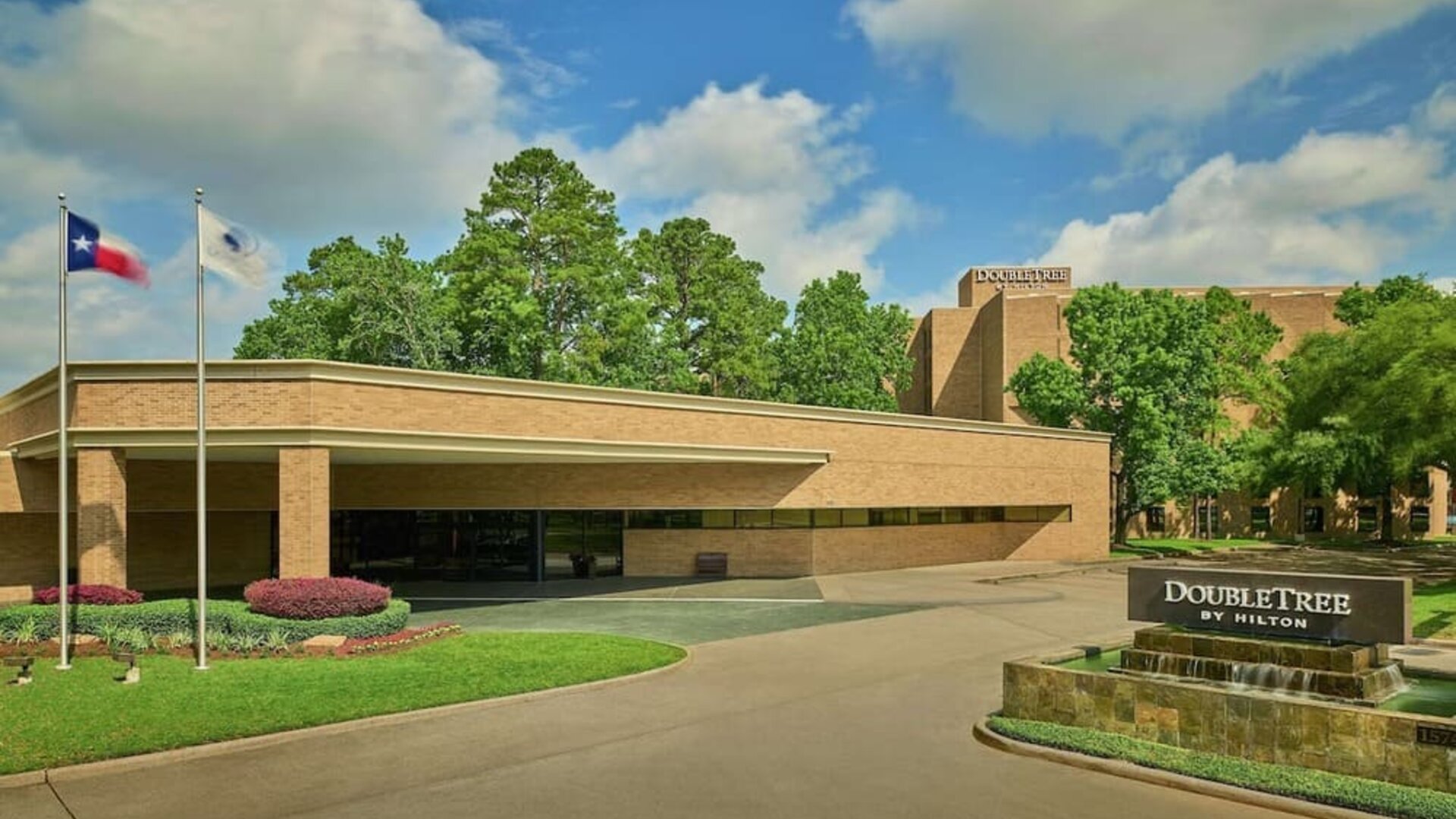 Hotel exterior at DoubleTree By Hilton Houston Intercontinental Airport.
