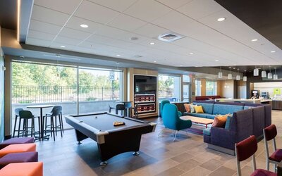 Game room at Tru By Hilton Eugene.