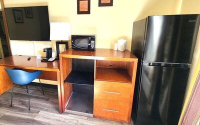 Day use room amenities at Studio 6 Baltimore West - Catonsville.