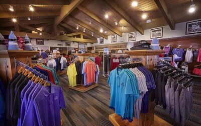 Gift shop at Hilton Phoenix Tapatio Cliffs Resort.