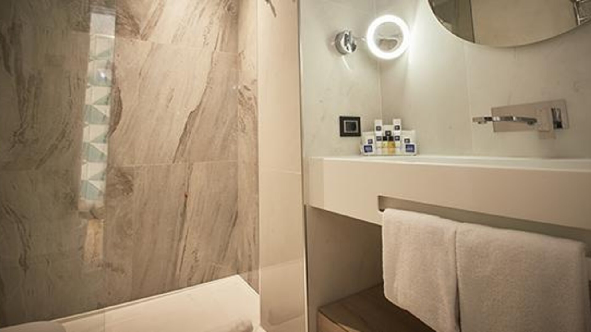 IH Hotels Milano Ambasciatori