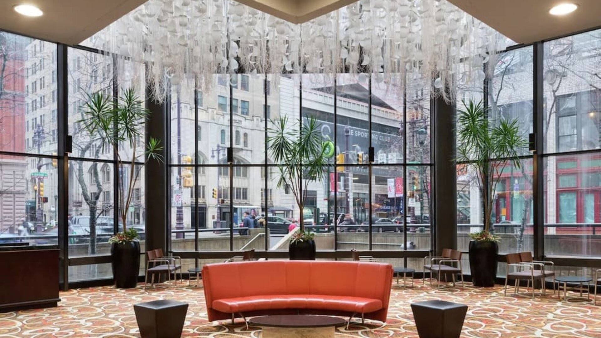 Lobby seating at DoubleTree By Hilton Philadelphia Center City.