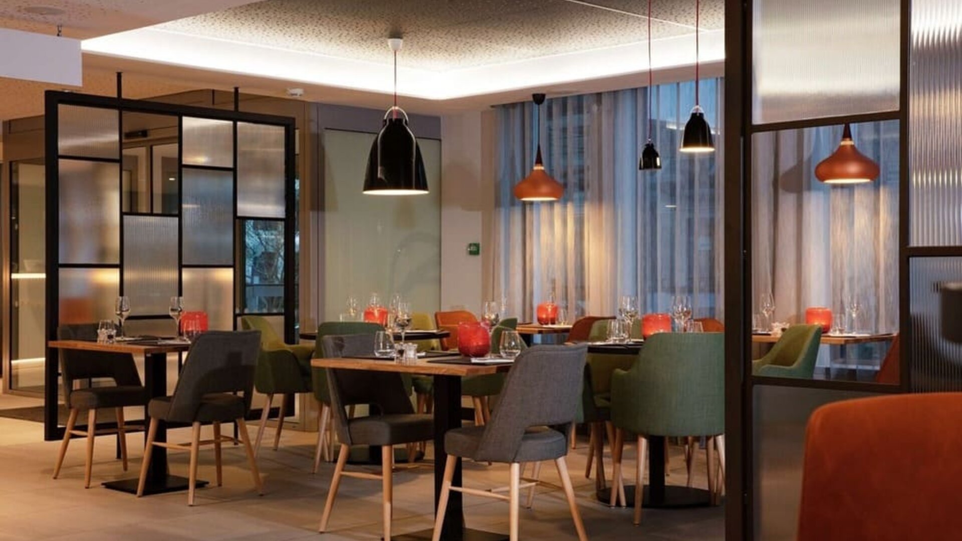 Hotel bar and lounge at Hilton Garden Inn Paris Orly Airport.