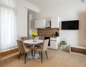 Aiello Hotels CItylife Apartments