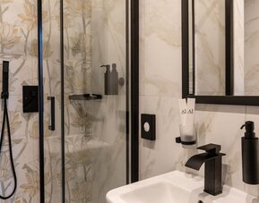 Aiello Hotels - Isola Design District