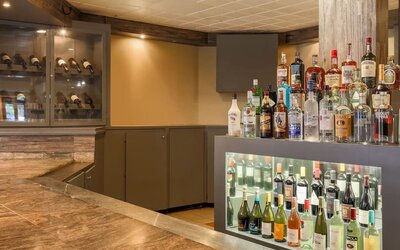Hotel bar at Four Points By Sheraton San Diego.