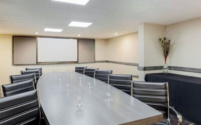 Meeting room at Four Points By Sheraton San Diego.