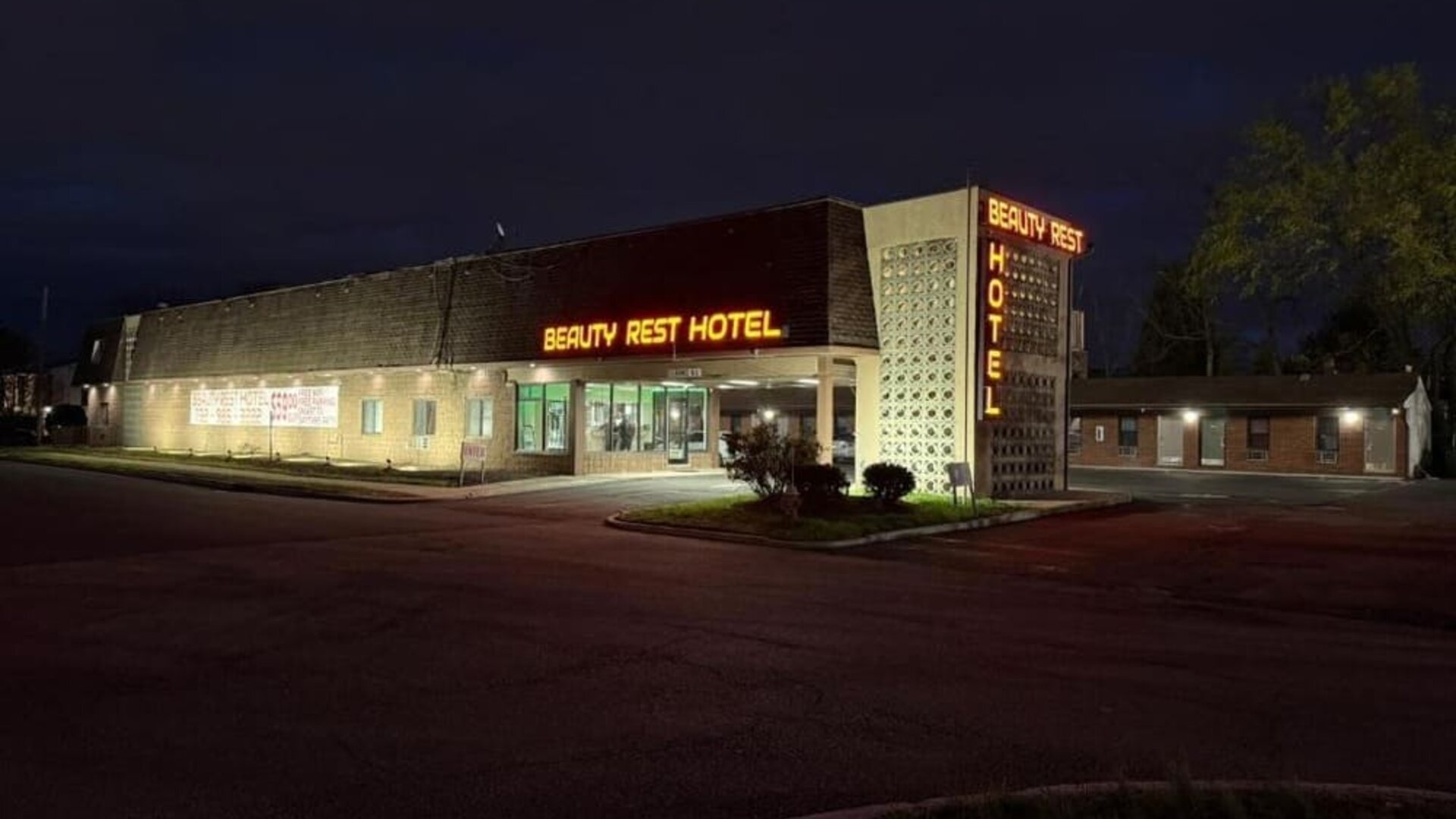Property exterior at Beauty Rest Hotel, Edison.