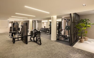 Fitness center at Hilton Heidelberg.
