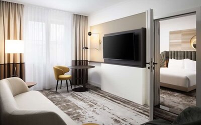Day use room with TV at Hilton Heidelberg.