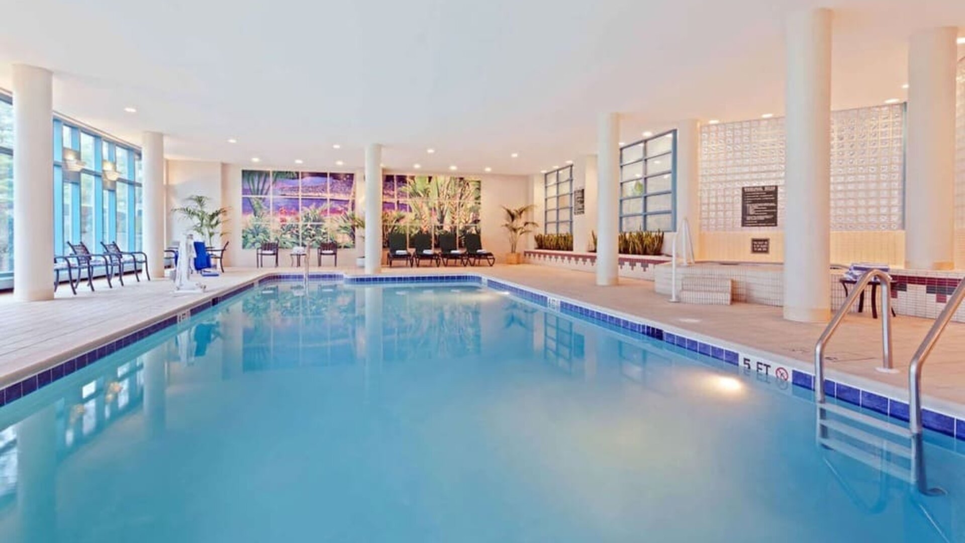 Indoor pool at Embassy Suites By Hilton Parsippany.