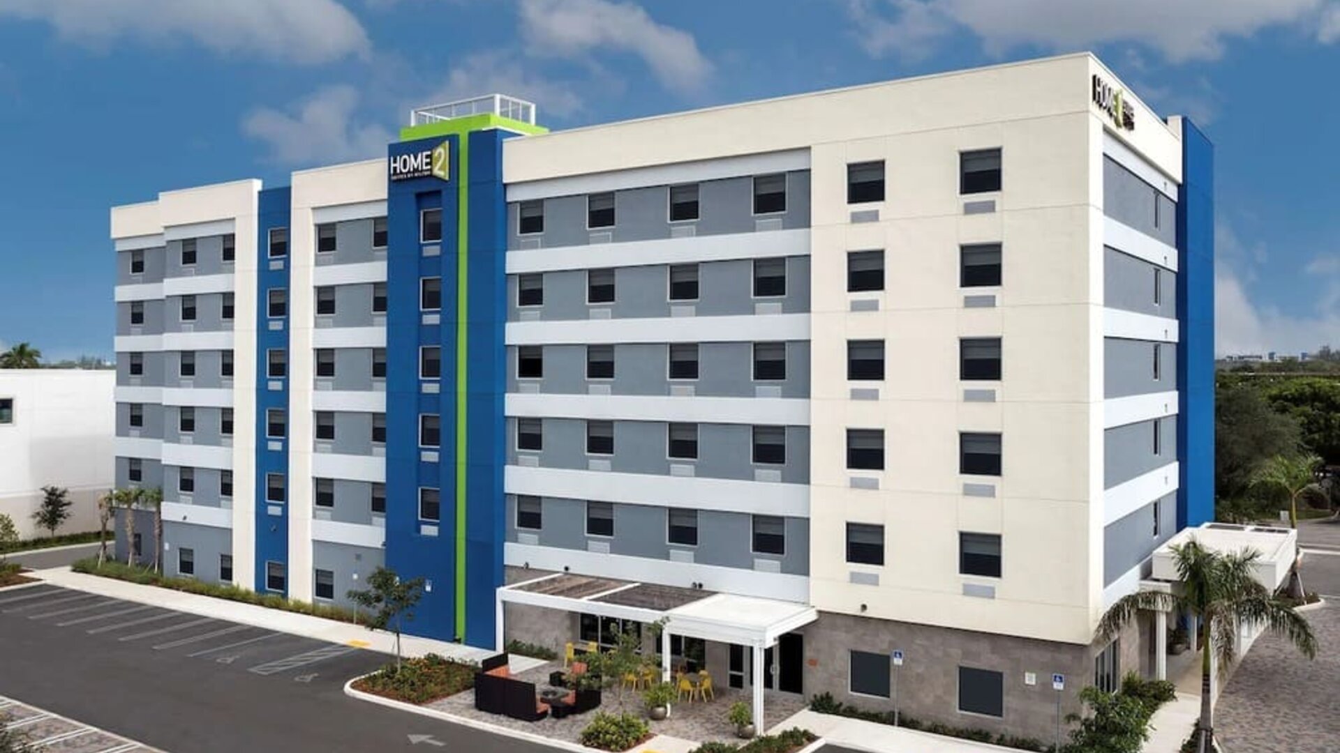 Parking at Home2 Suites By Hilton Miami Doral West Airport.