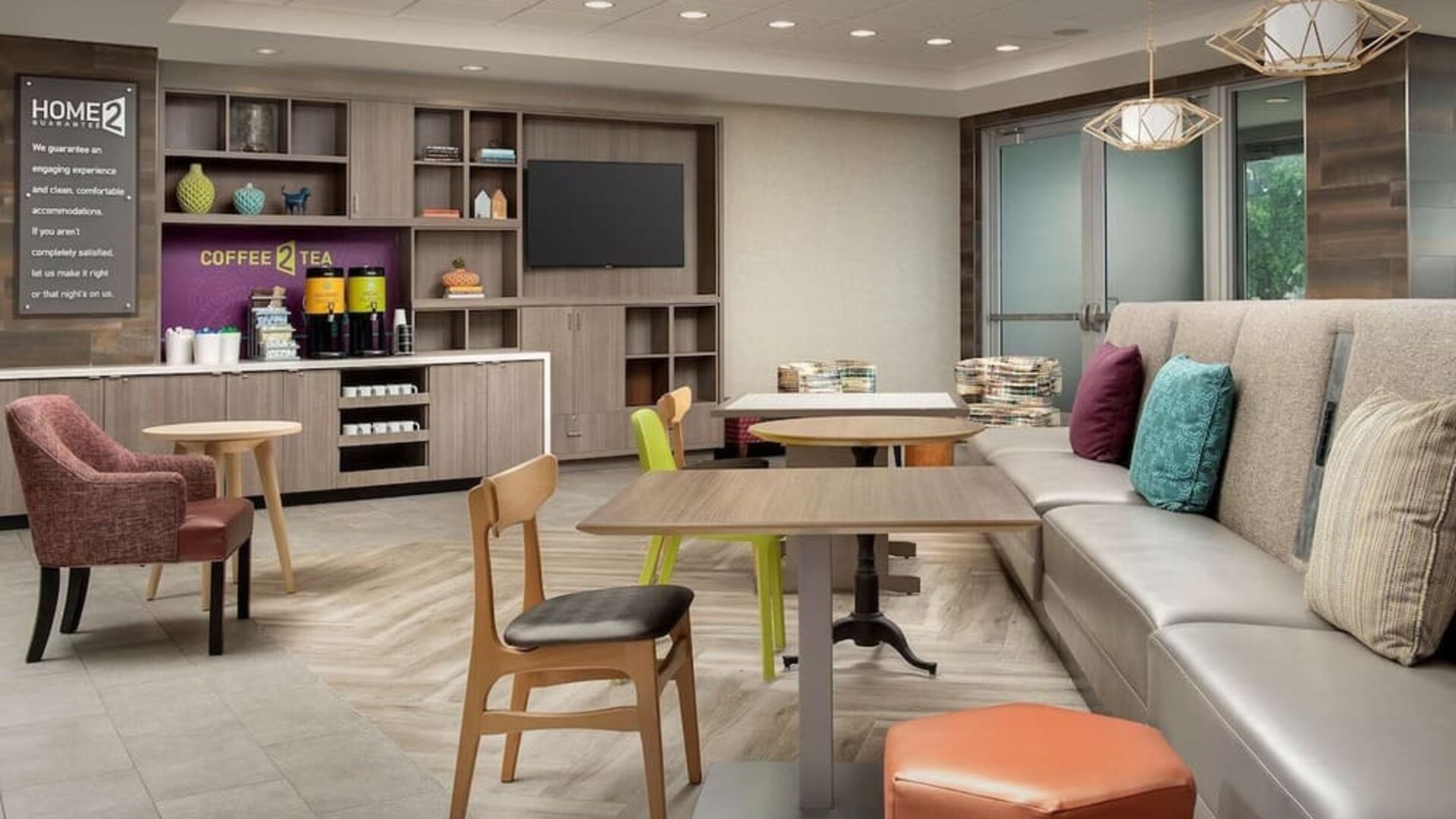 Coworking space at Home2 Suites By Hilton Miami Doral West Airport.