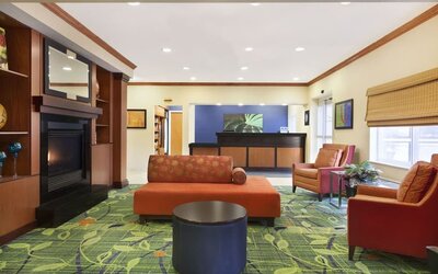 Lobby and lounge at Fairfield Inn & Suites Joliet North/Plainfield.