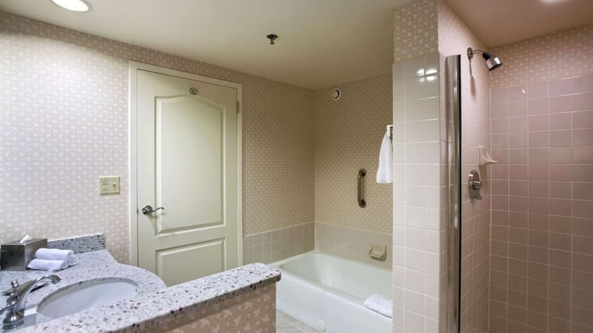 Day use room at Hilton Chicago/Oak Brook Suites.