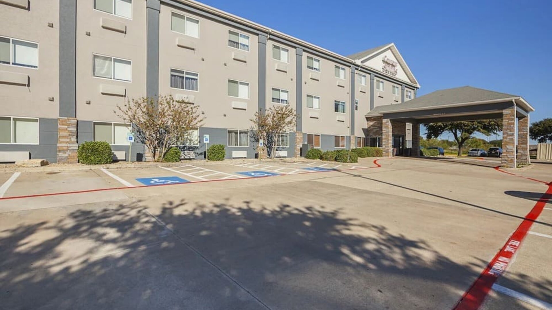 Parking available at Comfort Suites Lewisville.