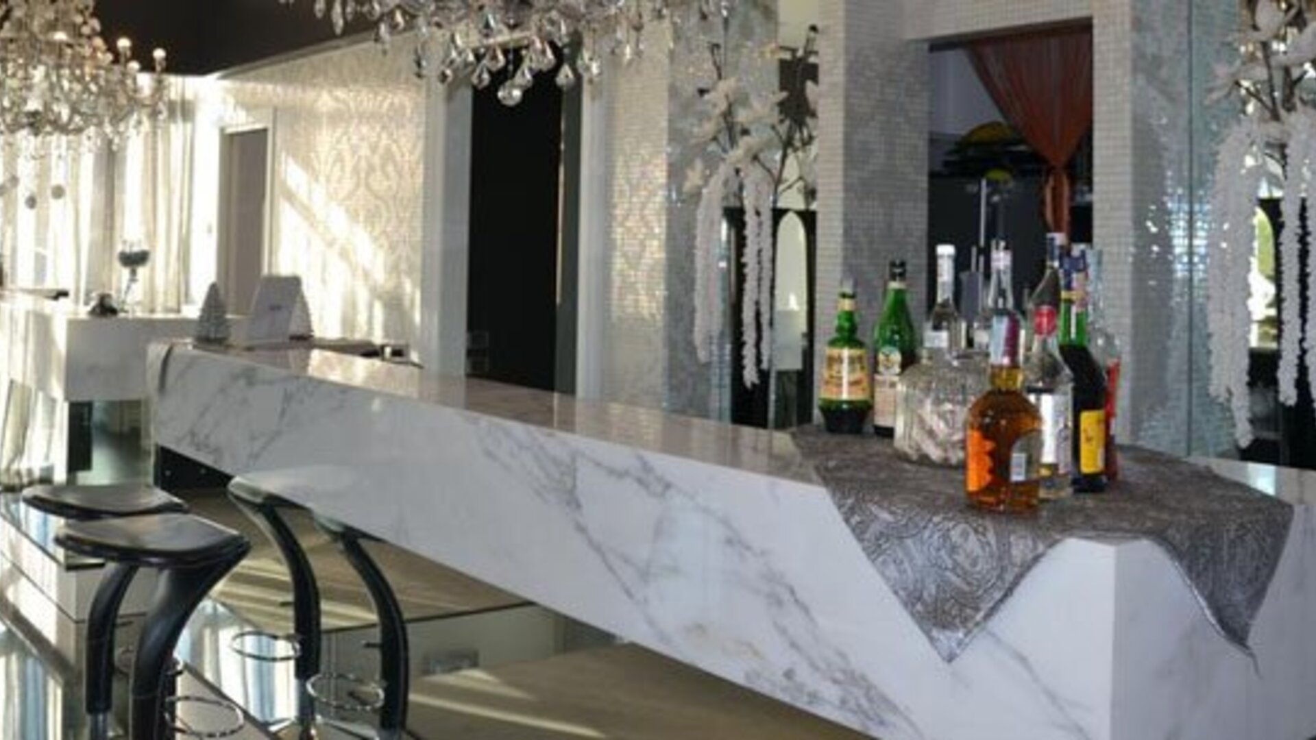 Hotel In - Lounge room