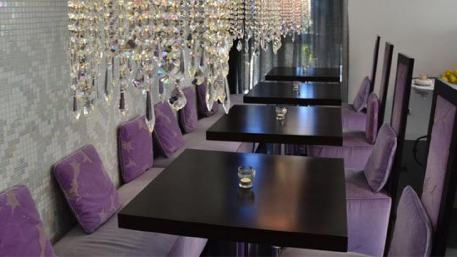 Hotel In - Lounge room