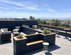 Rooftop terrace at Holiday Inn Hotel & Suites Silicon Valley - Milpitas.