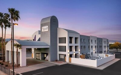 Hotel exterior at Spark By Hilton Tucson Airport.