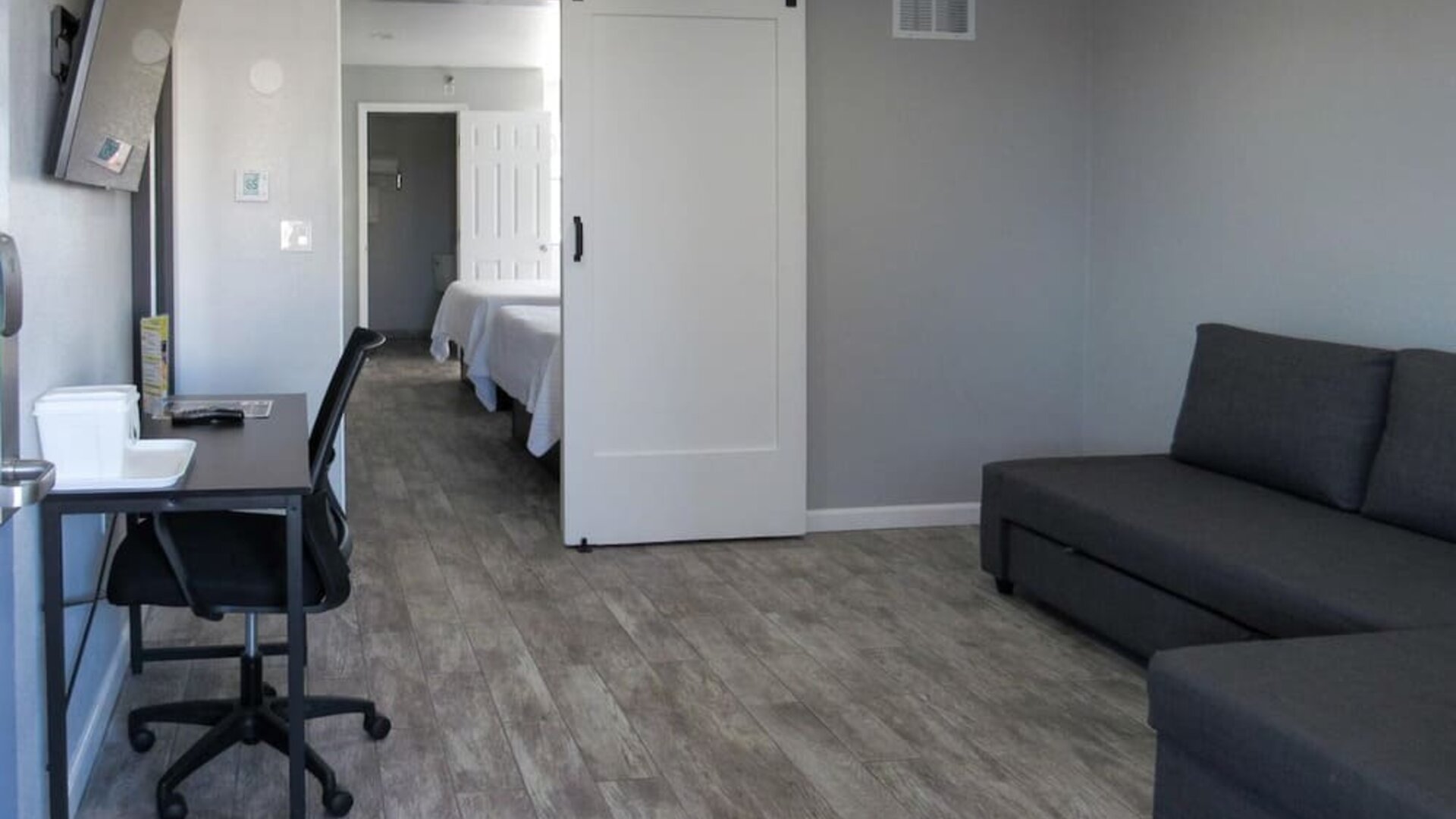 Day use room at Capri Suites Anaheim.