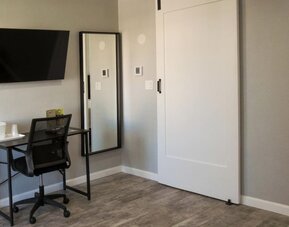 Day use room at Capri Suites Anaheim.