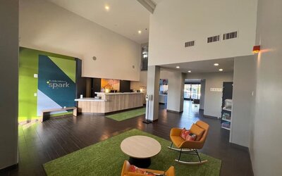 Lobby seating at Spark By Hilton Glendale Phoenix North.