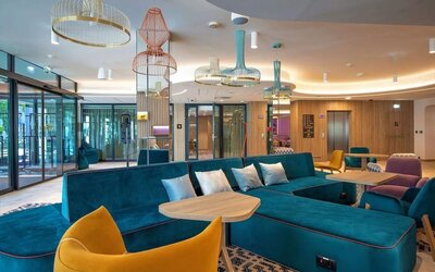 Lounge and coworking space at Hampton By Hilton Bialystok.