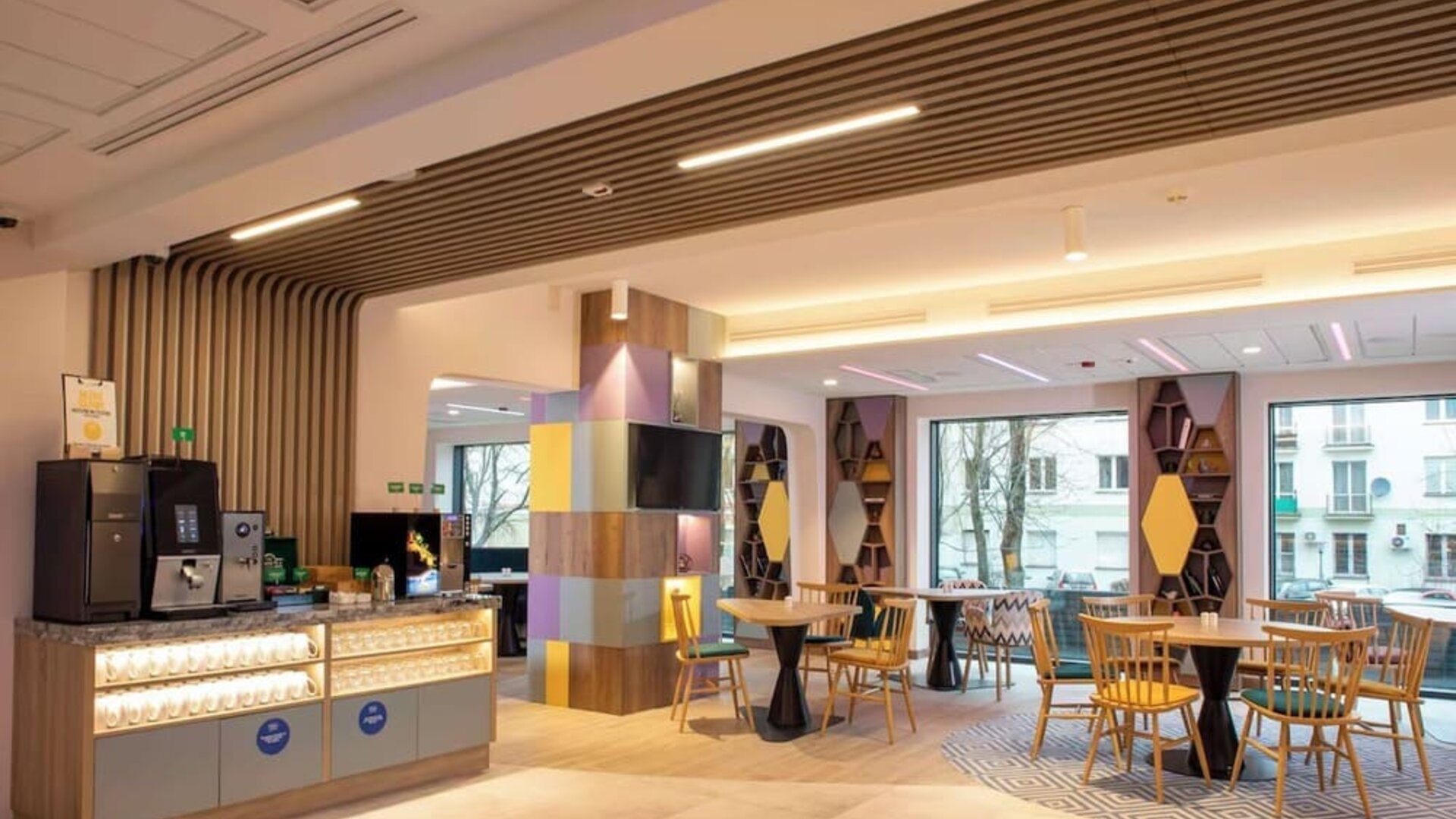 Dining room at Hampton By Hilton Bialystok.