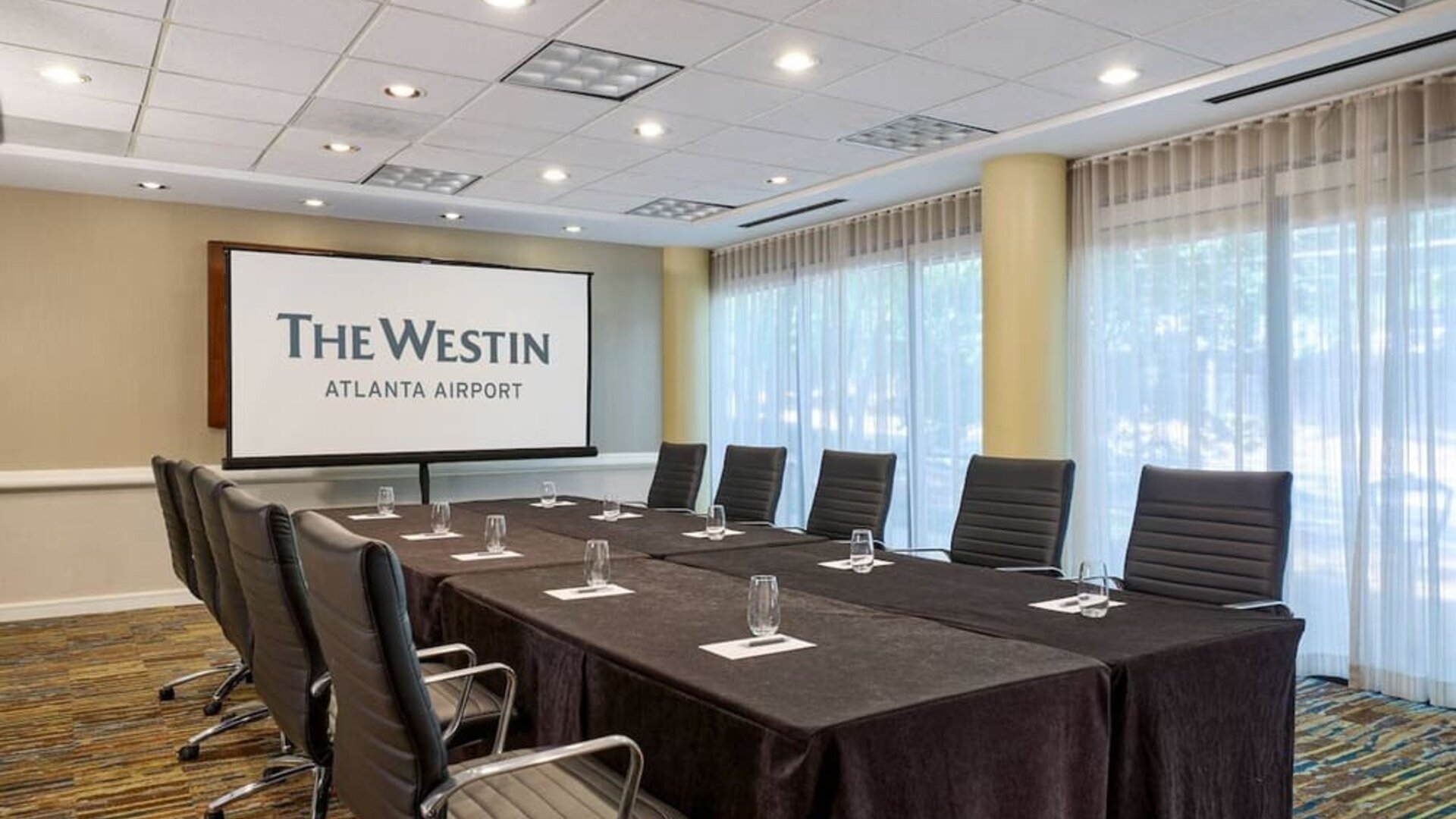 Meeting room at Westin Atlanta Airport Hotel.