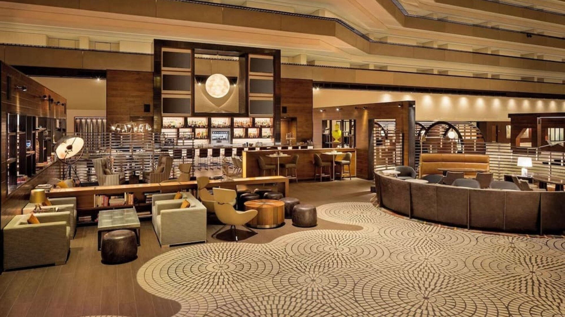 Elegant dining area suitable for co-working at Hyatt Regency San Francisco.