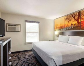 Day use room at Days Inn By Wyndham San Antonio Near Fiesta Park.