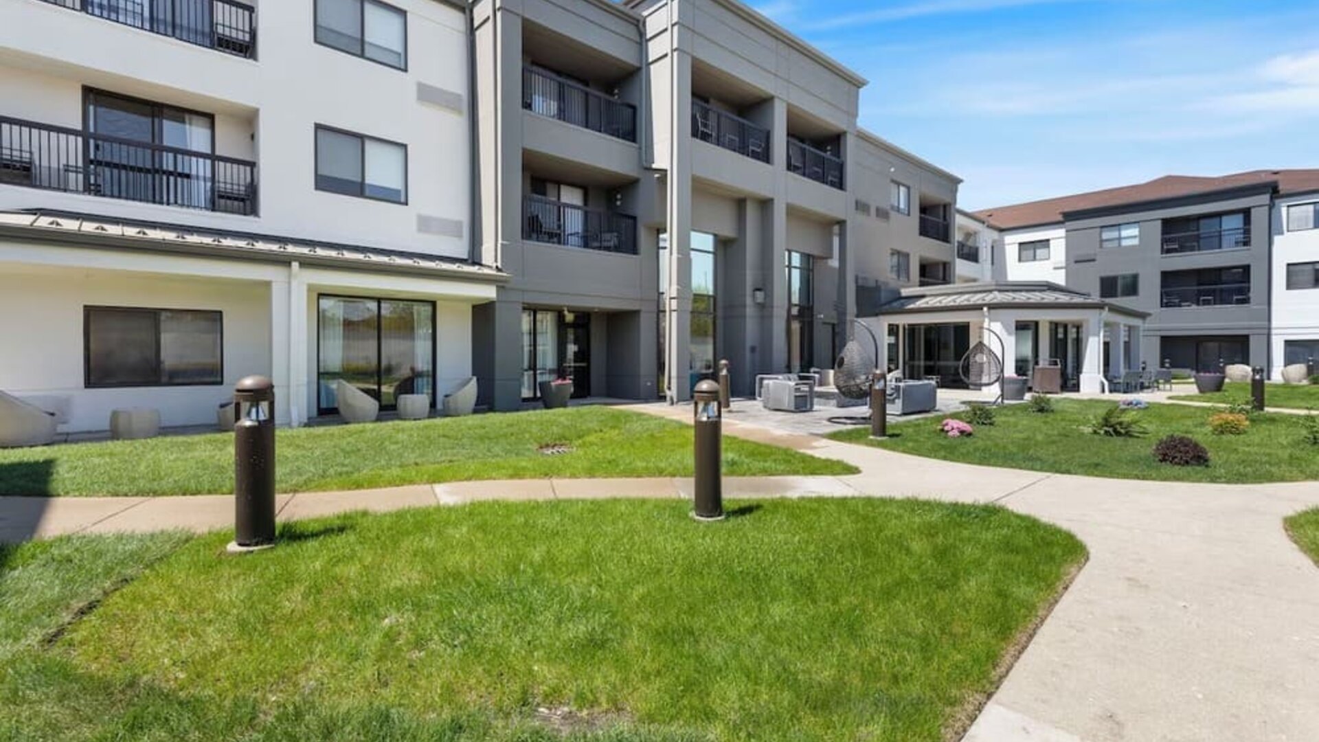 Garden and terrace seating at Best Western Plus Elgin - Chicago.