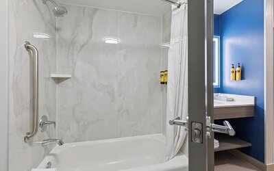 Guest bathroom at Best Western Plus Elgin - Chicago.