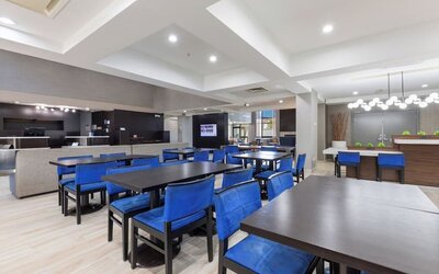 Dining area at Best Western Plus Elgin - Chicago.