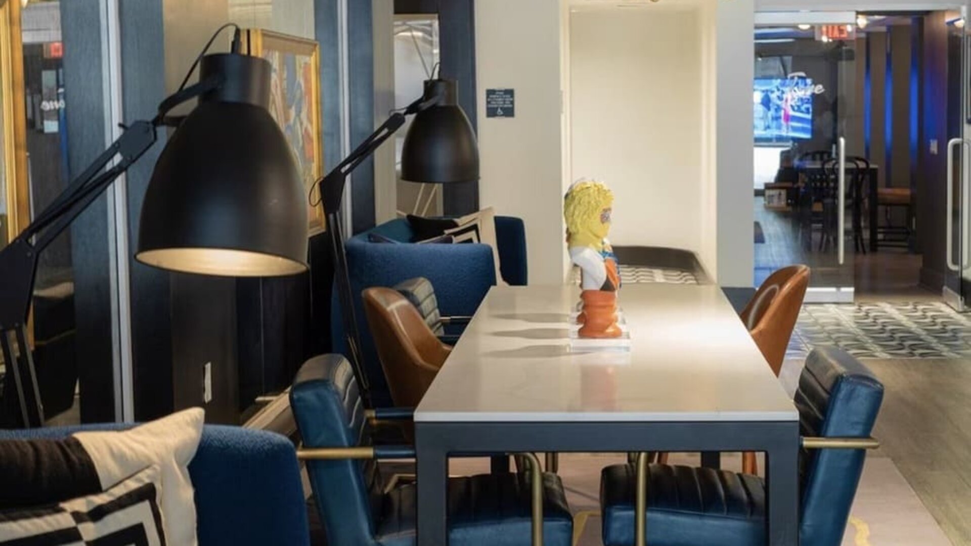 Lobby workspace at Montrose At Beverly Hills.