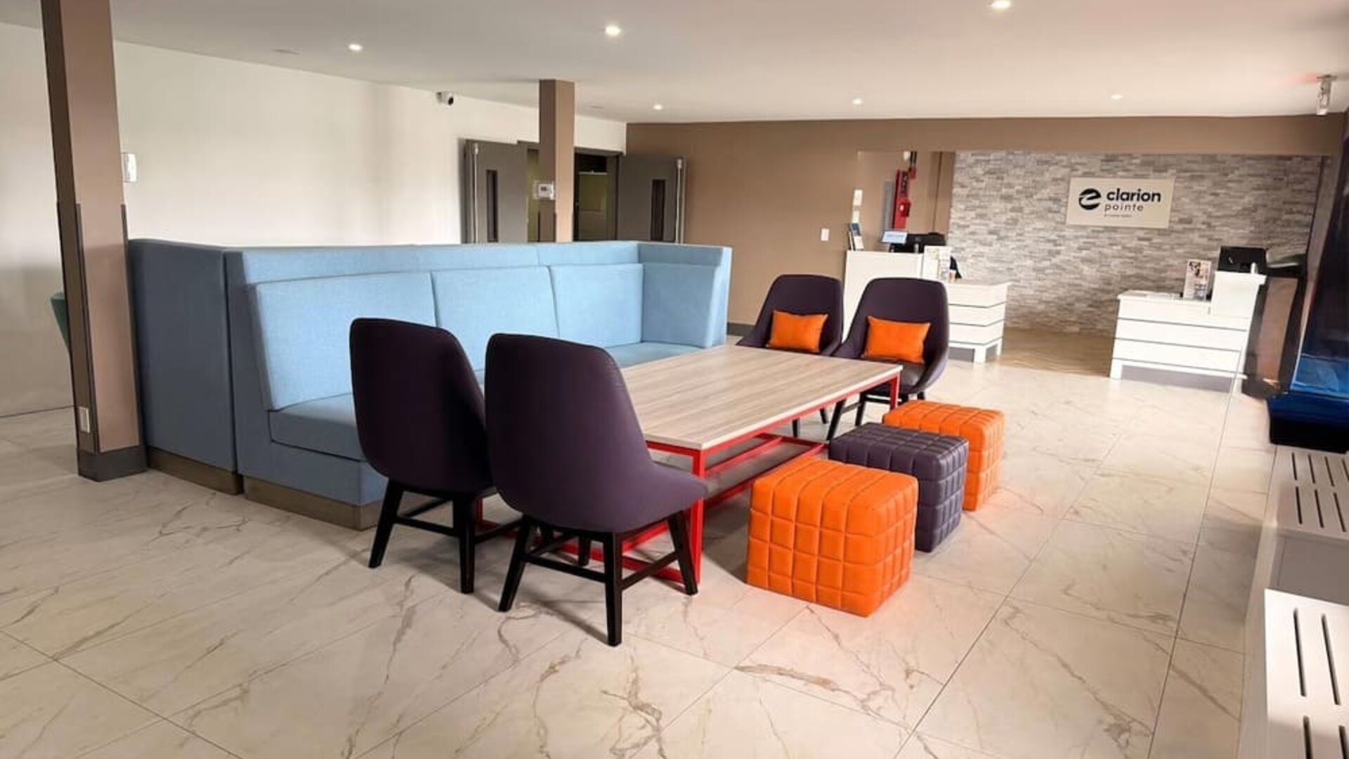 Lobby seating at Clarion Pointe.